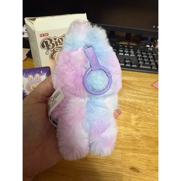 LUCK Labubu Big Into Energy - Picture 3 of 6